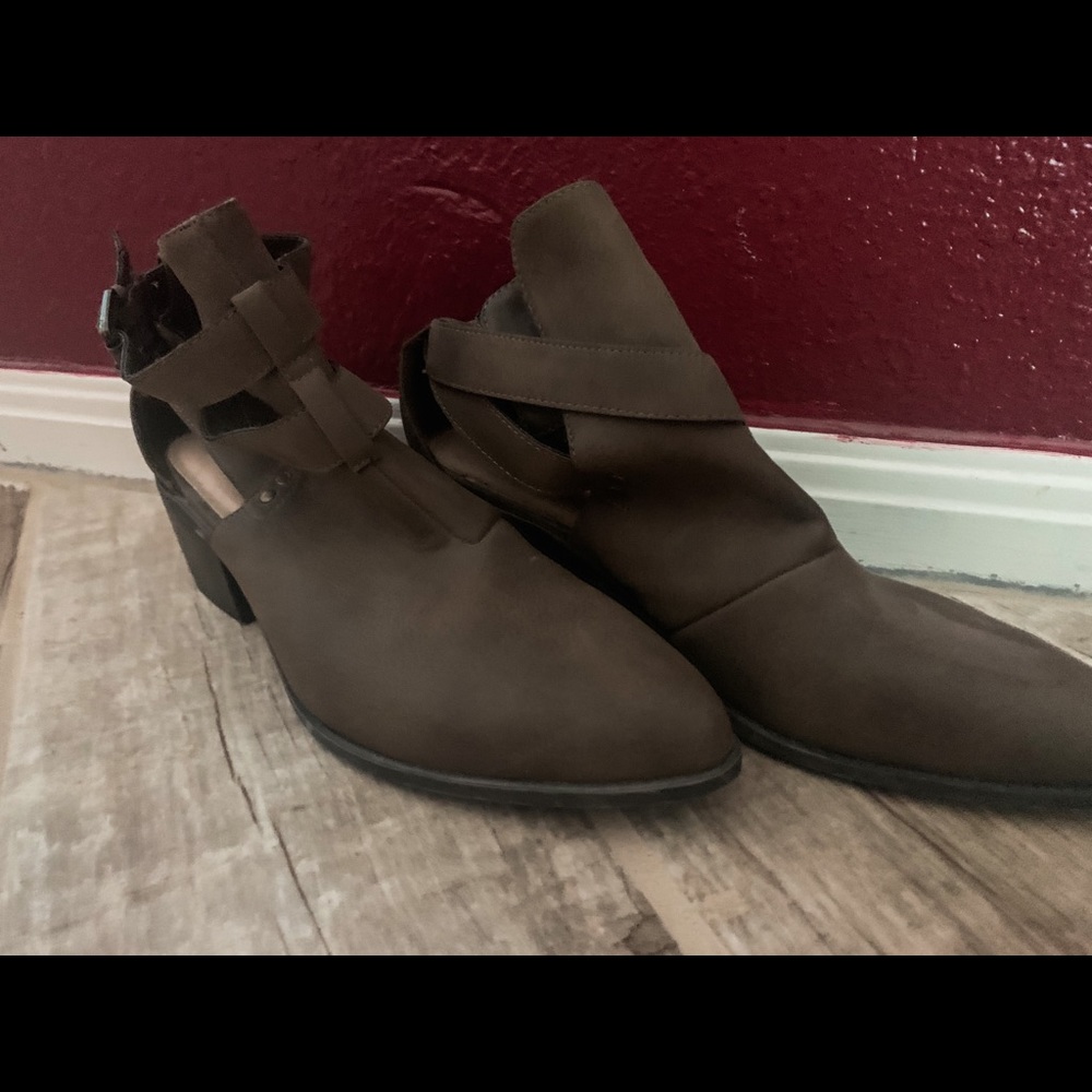 Just Fab Shoes, Size 8
